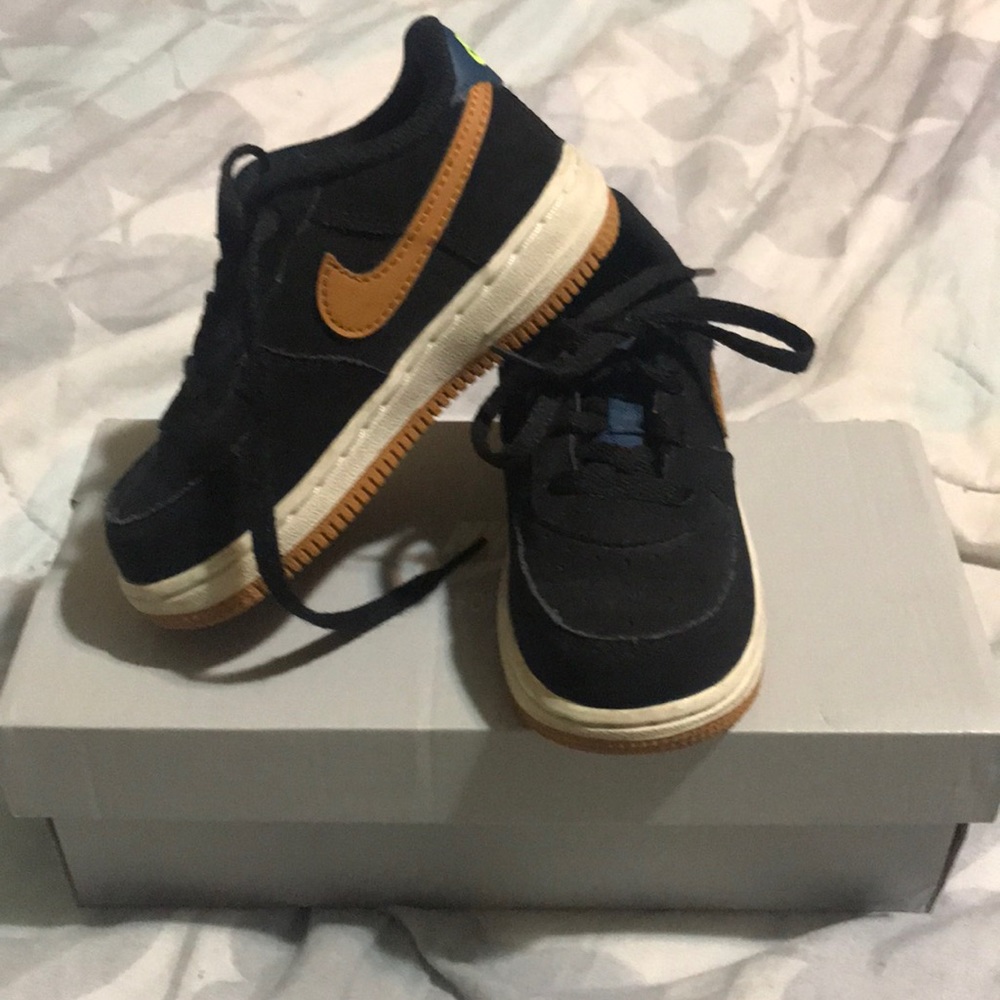 Mike force1 sneakers